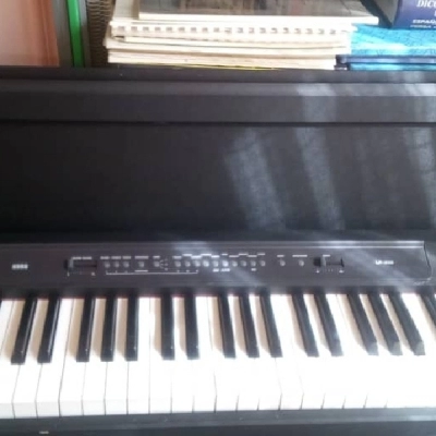 پیانو دیجیتال کرگ Korg مدل lp350 rh3