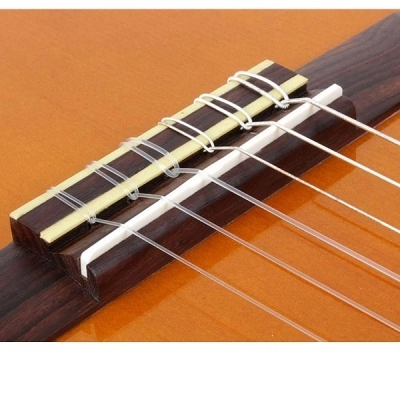 گیتار کلاسیک yamaha یاماها مدل c40 کارکرده تمیز با کارتن