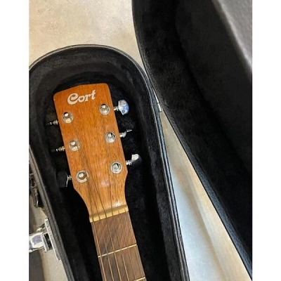 گیتار آکوستیک CORT کورت مدل AF510 OP با هاردکیس چرمی در حد آکبند