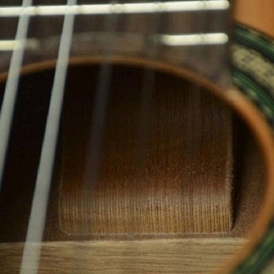 گیتار کلاسیک almansa آلمانزا مدل کلاسیک 400 آکبند