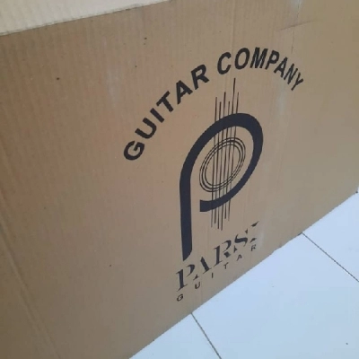 گیتار کلاسیک پارسی Parsi مدل C7 آکبند